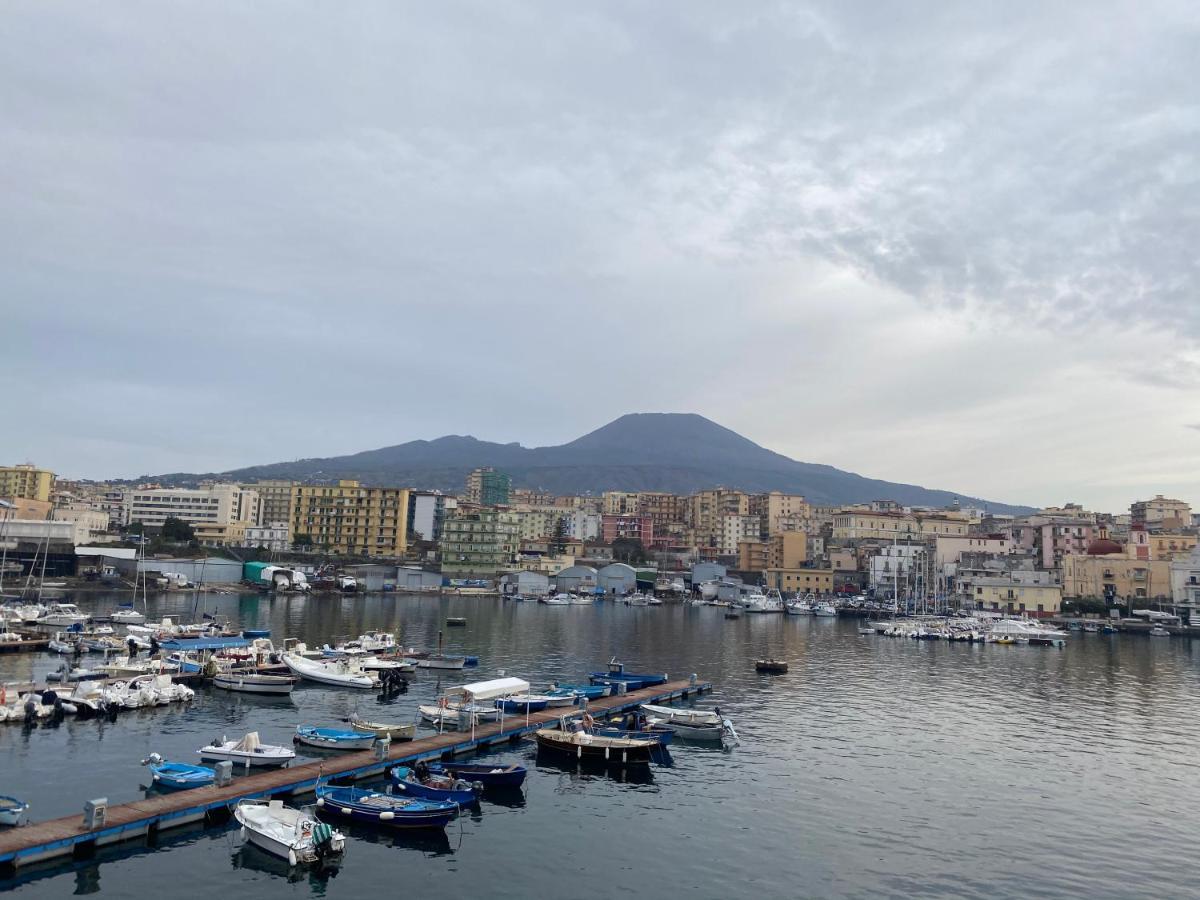 La Via Del Mare Bed & Breakfast Torre del Greco Exterior photo