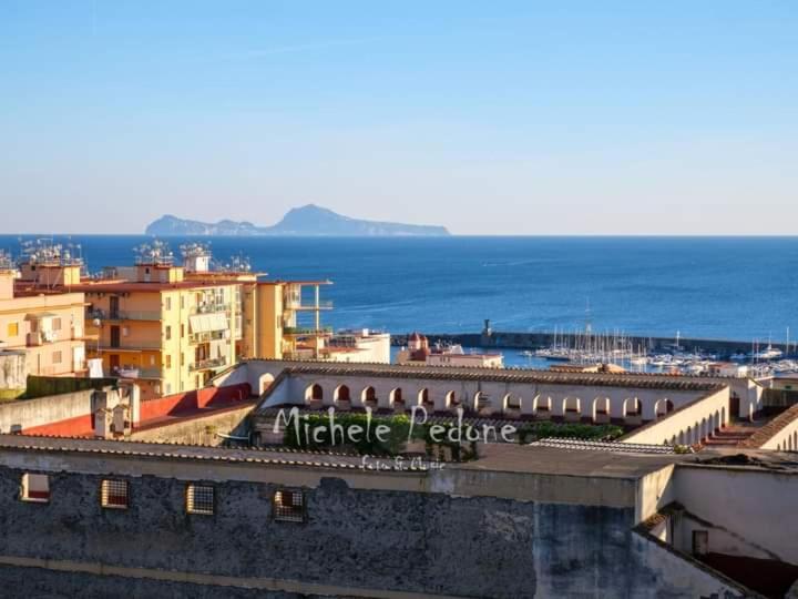 La Via Del Mare Bed & Breakfast Torre del Greco Exterior photo